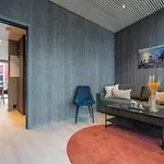 Modern By The Sea In Lejlighed