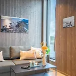 Modern By The Sea In Lejlighed *