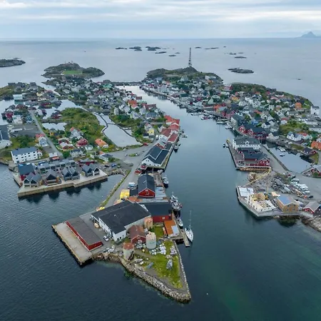 Modern By The Sea In Henningsvær