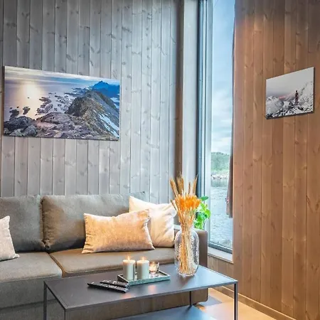 Modern By The Sea In Апартаменты *